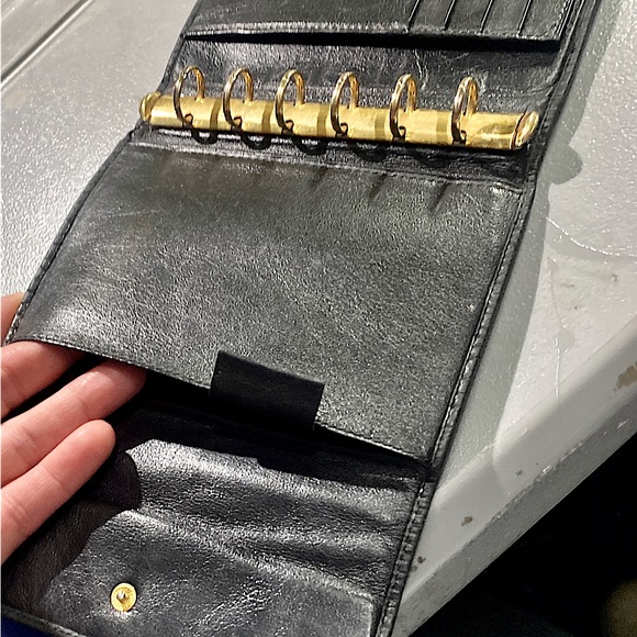 Vintage Pre-owned Gianni Versace Medusa Tri-fold black leather wallet/planner - Picture 15 of 16